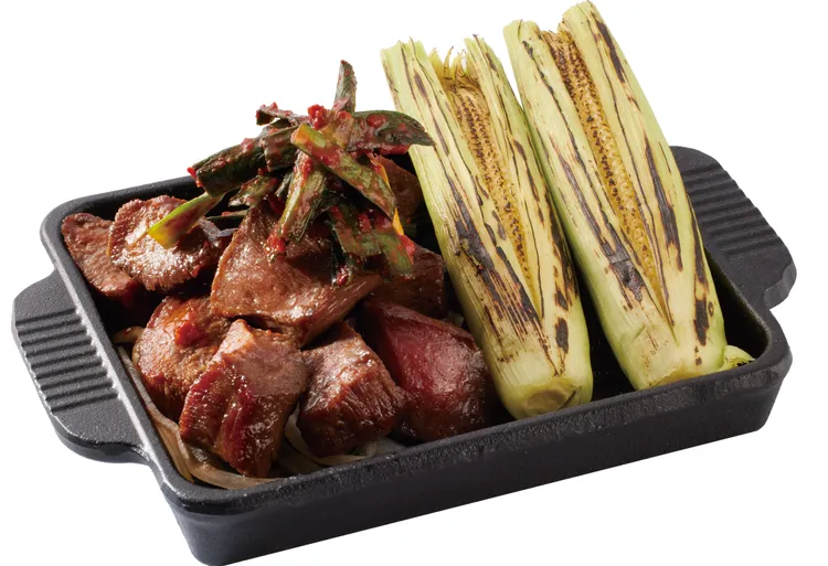 開丼厚切牛舌鐵板定食售價380元。業者提供