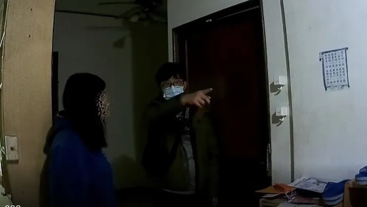 警方攻堅進入查緝。新北市刑大提供