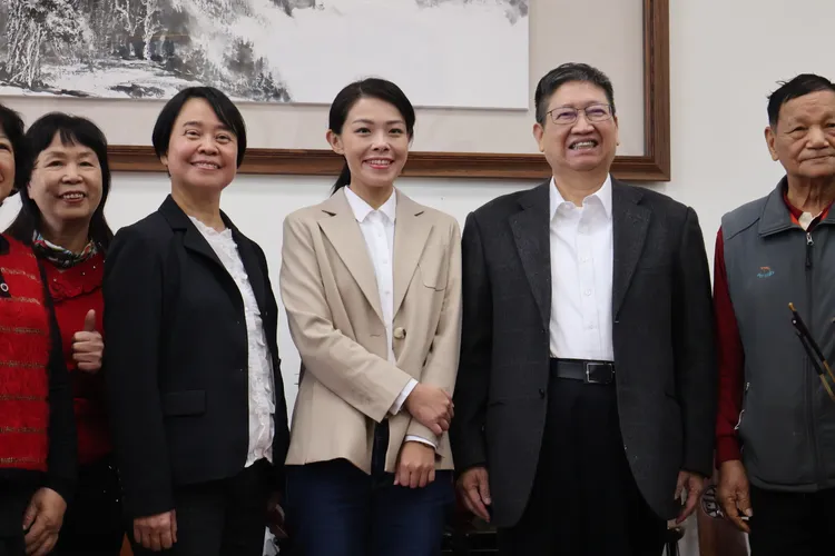 高虹安今天（22日）來到新竹縣政府拜訪縣長楊文科。黃羿馨攝