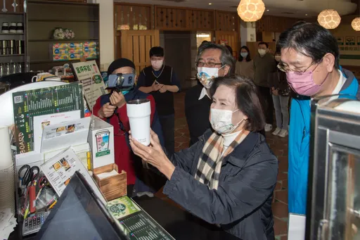 減塑享優惠！宜縣攜連鎖飲料店推循環杯租借　每日限量50杯折10元