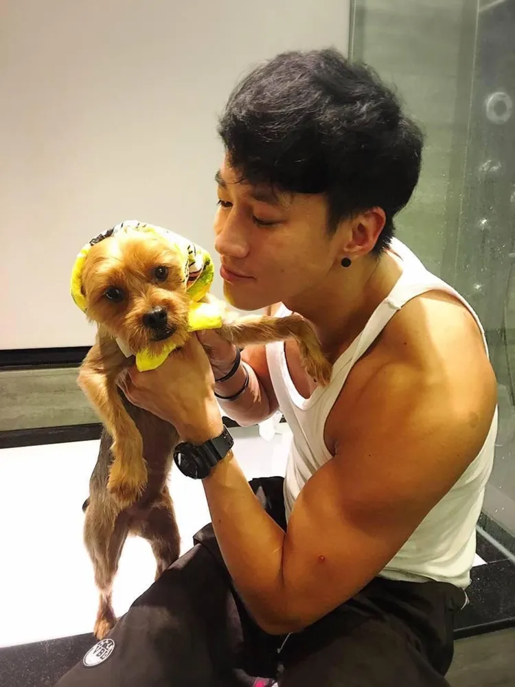 何潤東心裡知道Oreo只把他當僕人。翻攝何潤東臉書