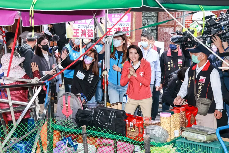 王鴻薇參拜文昌宮。趙世平攝