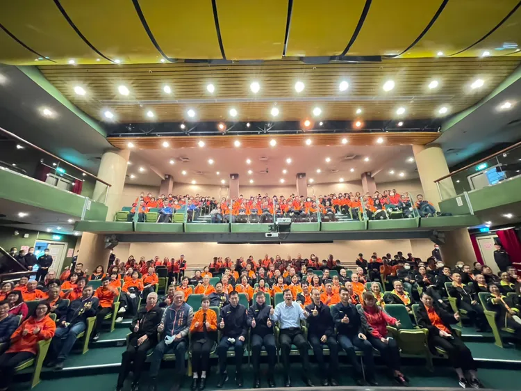 淡水地區巡守隊全部集合訓練。警方提供