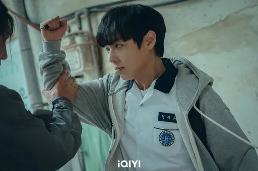 朴志訓《弱美男英雄》被整考試失常暴怒 陰鬱模範生融入Wanna One解散心境