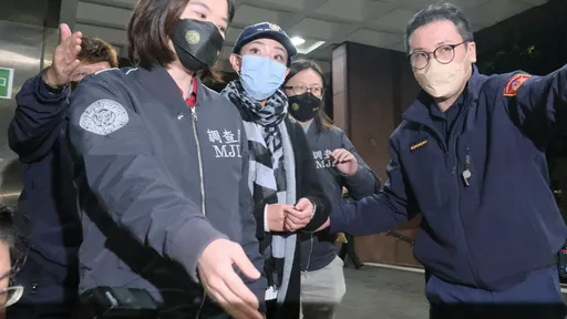 高虹安凌晨移送复讯!突有律师骂她这3字 反应是这样