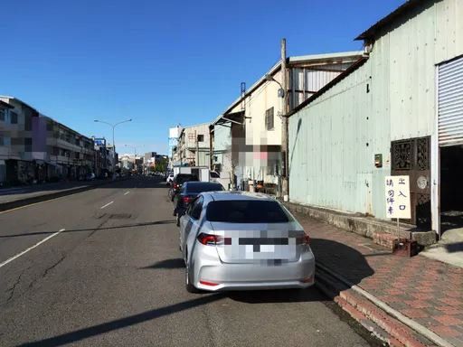 馬卡龍公園爆紅!車擋工廠出入口 老闆棍棒趕人挨告這罪