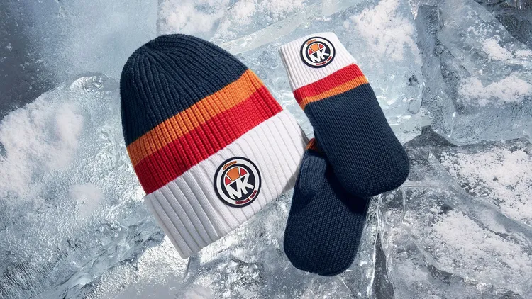  針織毛帽與條紋針織手套，各5700元。品牌提供