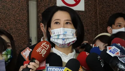 黑道爭議持續 王鴻薇批:社會道德不容許詐欺、販毒