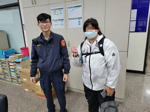 女大生手球比賽前才想到這件事　車鑰匙忘了拔！北投細心警助尋回保管