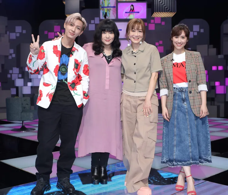 炎亞綸（左起）、唐綺陽、高怡平、吳姍儒日前一起錄影。公視提供