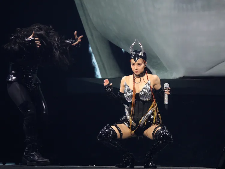 蔡依林大秀Ｍ字腿性感舞姿。陳明中攝