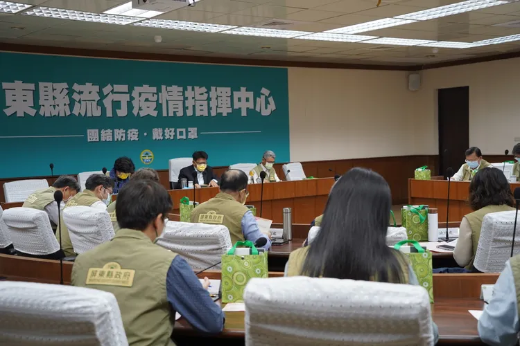 潘孟安缷任前最後一次屏東縣府主管會報。屏東縣政府提供