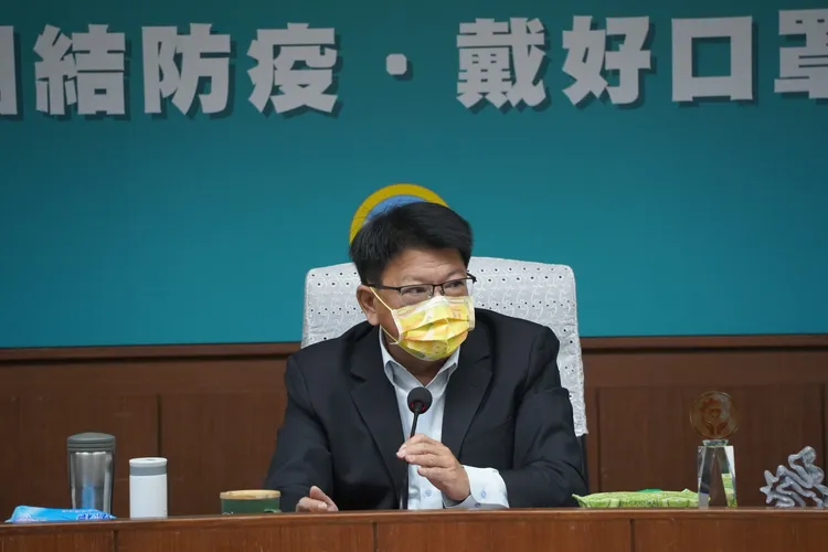 對未來動向，潘孟安想先好好休息陪家人。屏東縣政府提供