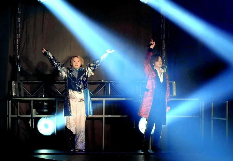 近畿小子跨年夜將上《NHK紅白歌唱大賽》，元旦移師大阪巨蛋開唱。翻攝《每日體育》
