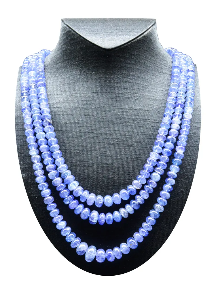 天然丹泉石項鍊。行政執行署台北分署提供