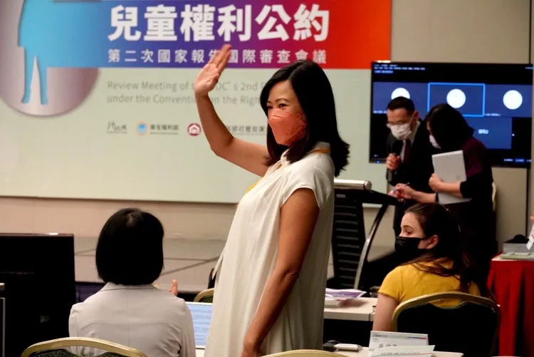 吳欣穎出席活動，已看得出明顯孕肚。引自吳欣盈臉書