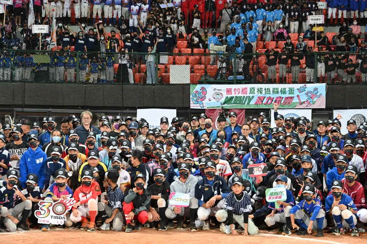 關懷盃棒球賽台東開打。縣府提供