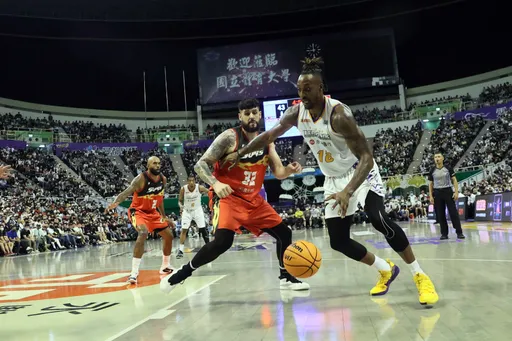 「魔獸」霍華德沒出賽爭議延燒　今天客場戰台鋼獵鷹直接不登錄