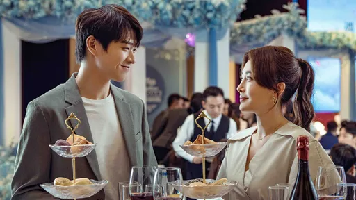 羨慕魏大勛!秦嵐姊弟戀約會實錄續集來了 腰束奶膨吸走全網目光