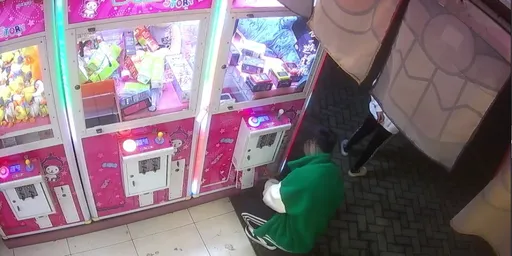 偷遍北基桃！持鐵橇偷娃娃機零錢箱　2女遭逮：缺錢吃飯繳房租