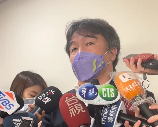 郭董稱混打風險增　王必勝無言：不科學