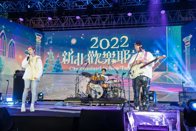 告五人也彩排。TVBS提供