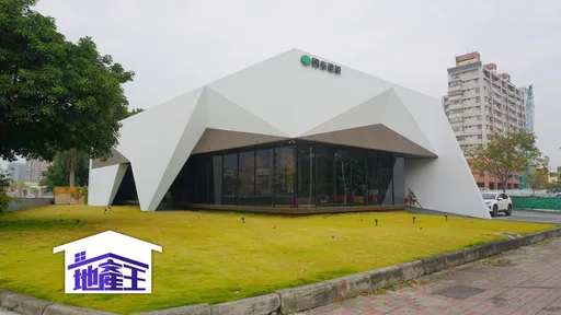 建案開箱|高雄市心校園河景宅 「國泰頤河」戶戶邊間雙面採光