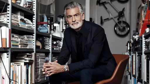 帥大叔設計師操刀RADO紀念錶 上陣當「麻豆」!自己的作品自己秀