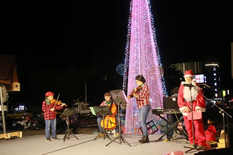 台東縣長饒慶鈴去年參加聖誕晚會。台東縣府提供