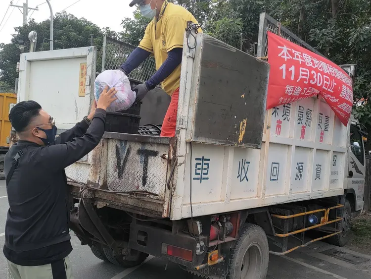 資源回收車。台東縣環保局提供