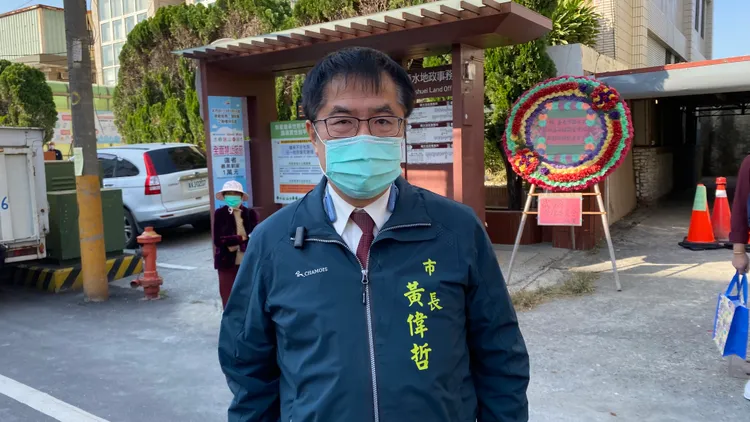 黃偉哲認為，若有背後勢力，也要一併清查。王志弘攝