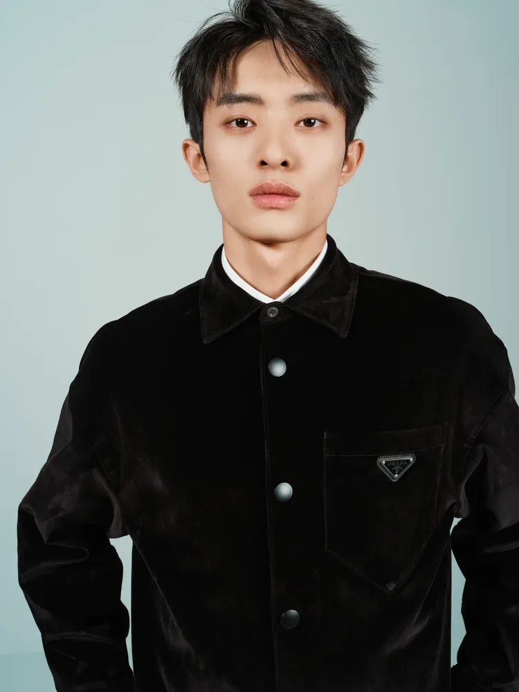 PRADA名為「新歲錦時」的農曆新年廣告，由新銳攝影師Nick Yang掌鏡，並請出包括中國男星白宇帆等人演繹。品牌提供