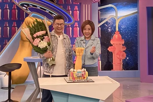 吳淡如「代筆疑雲」停戰于美人靜靜給予祝福 吃比薩陪苦苓撐躁症
