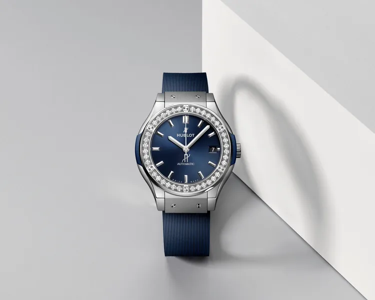 融合系列38mm鈦金屬自動上鍊鑽錶，34萬4000元。品牌提供
