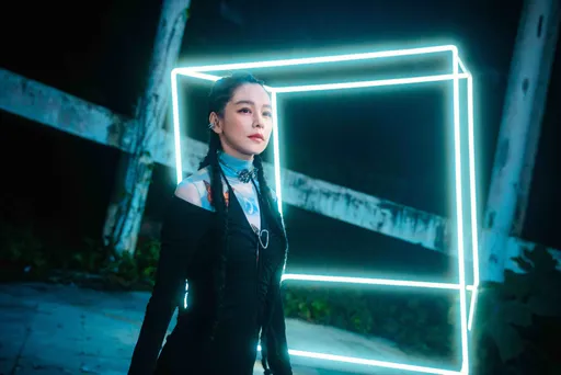 玖壹壹年底拋喜訊合體女神 徐若瑄戳破真面目