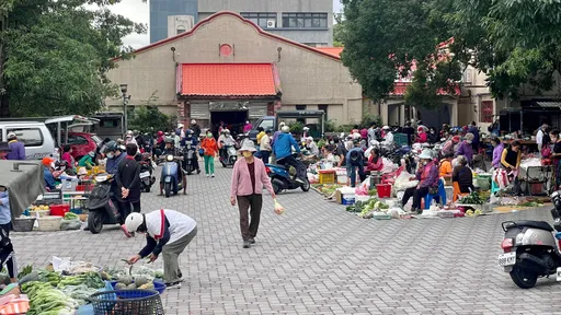 老人會館整修賣菜攤販被迫遷移 台東縣府:已協商另找地點安置
