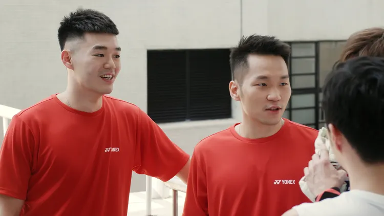 羽球奧運金牌「麟洋配」王齊麟、李洋客串演出。MyVideo提供