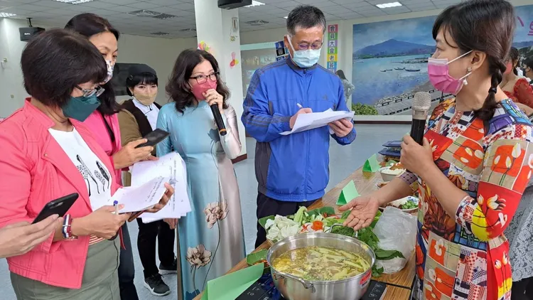 評審團進行美食評選。新北市政府提供