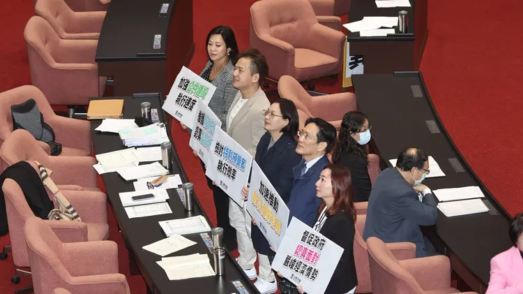 民眾黨對於前瞻特別預算提出訴求。葉志明攝