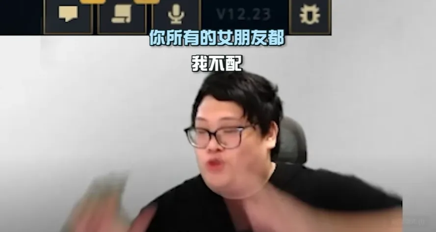 日前電競選手史丹利也曾一度傳出要和館長合作卻破局。翻攝自Toyz YouTube