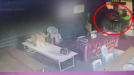 百歲人瑞喜喪變悲劇！兄弟靈堂前起爭執　他慘遭弟、姪圍毆撞地頭破亡