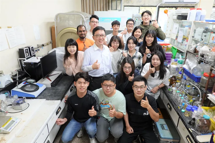 中山大學環工所講座教授高志明團隊研發綠色整治技術，成本降低至少五成，兼顧經濟效益與環保。中山提供