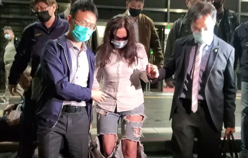 先別管賄選了！應曉薇下半身「這些洞洞」讓人傻眼驚問：那麼窮？