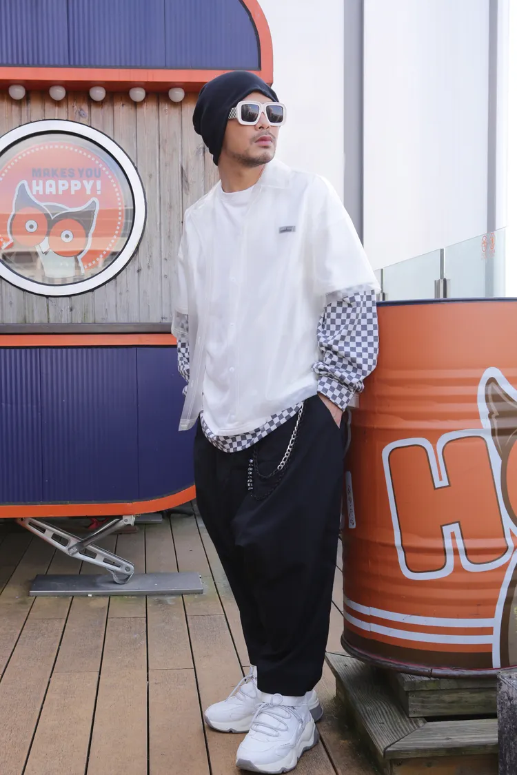 黃明志長年飽受胃病所苦。朱世閎攝