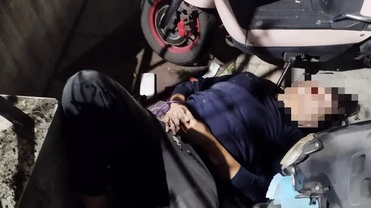 陳姓男子墜落1樓，被送醫時意識仍清楚。讀者提供