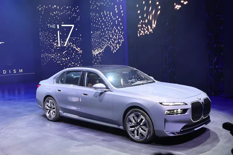 國內層峰買家對於BMW電動車的接受度相當高。翁玉信攝