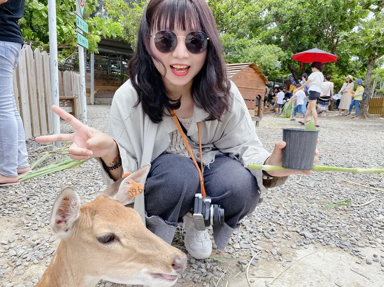 協助身障婦返家的女警何雅筑，平時喜歡到處旅遊。警方提供