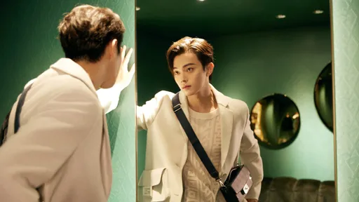 許凱被爆熱戀ING後首發文 4字配6圖「話中有話」藏心聲