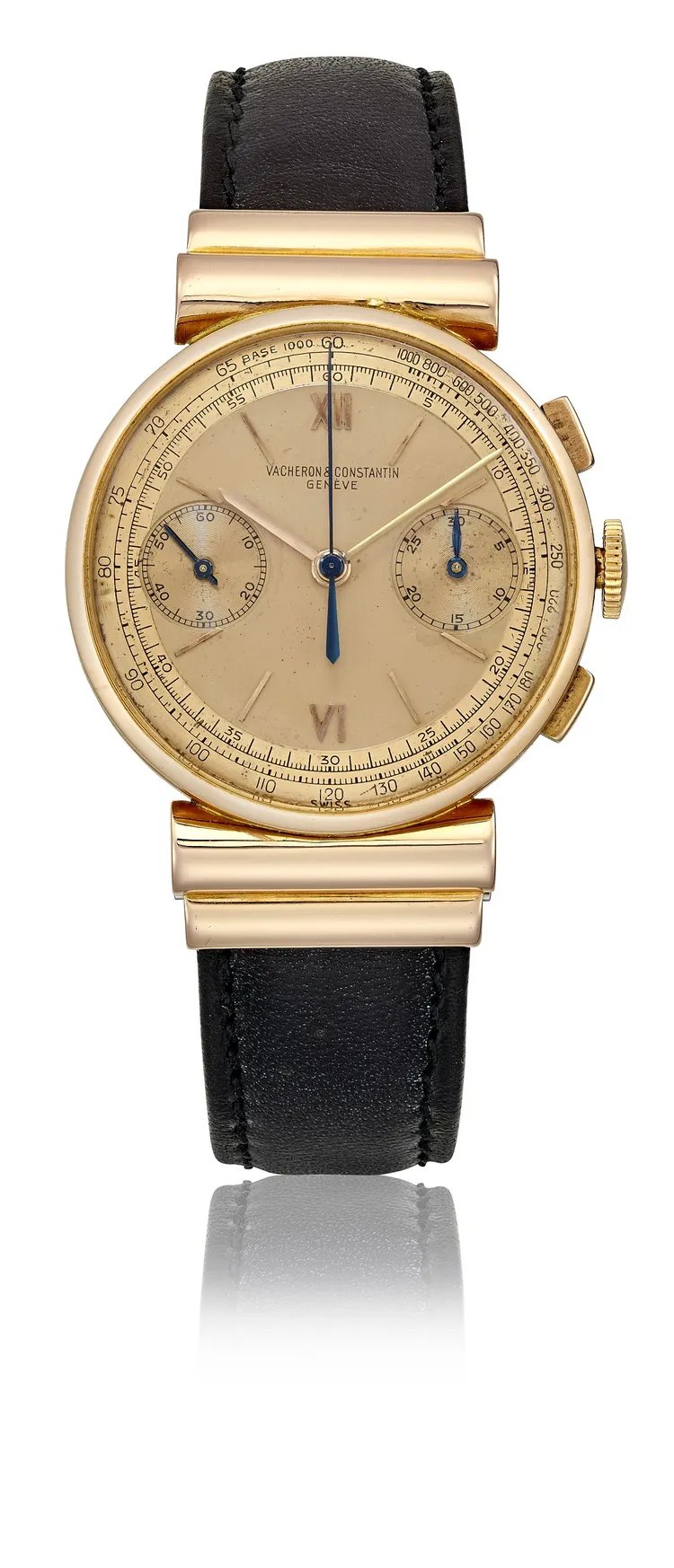 1942年產製的型號4083計時碼錶，以獨特外型與精準計時功能，展現江詩丹頓在設計與工藝上的拿捏。品牌提供