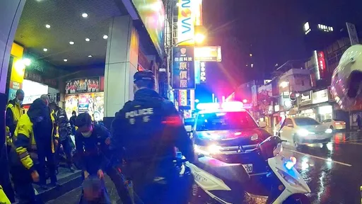 喝到斷片！2醉男搭Uber大打出手　警噴辣椒水制伏下場曝
